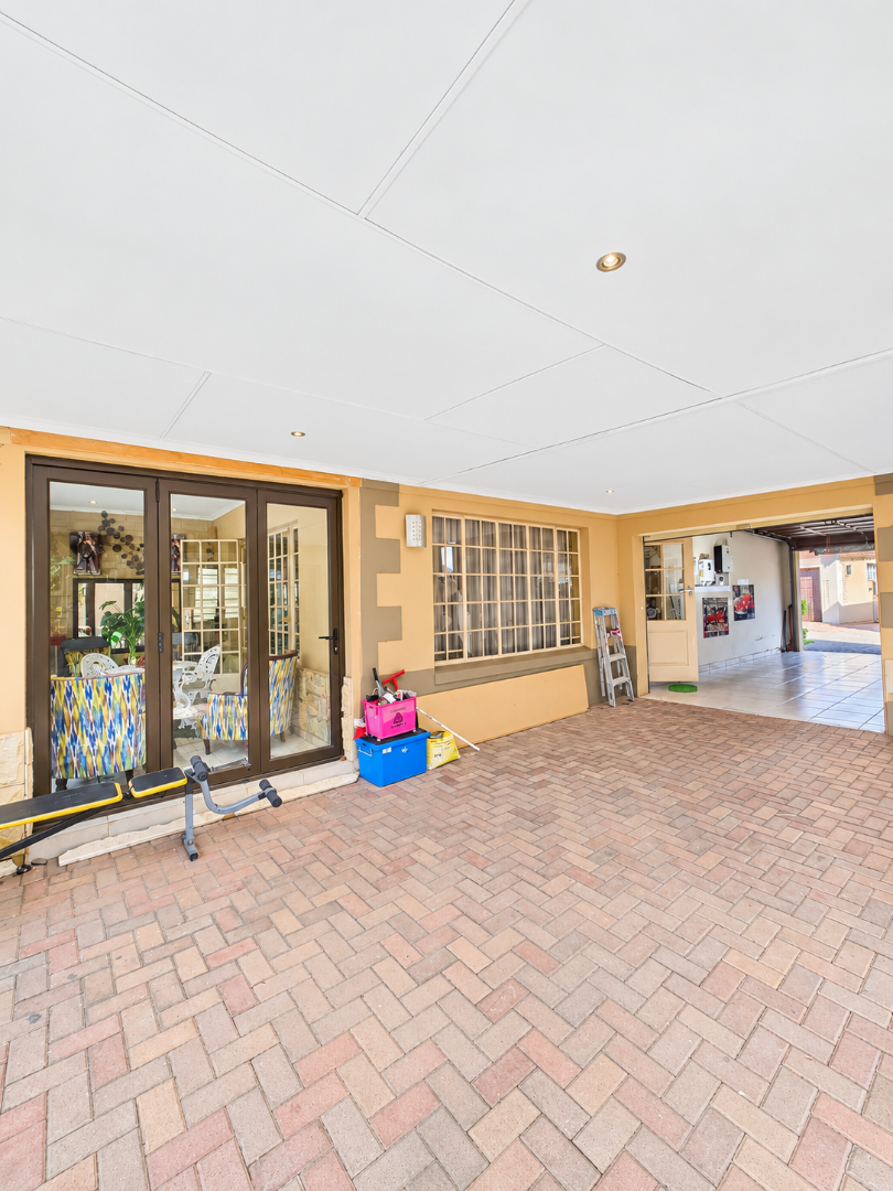 3 Bedroom Property for Sale in Flamwood North West